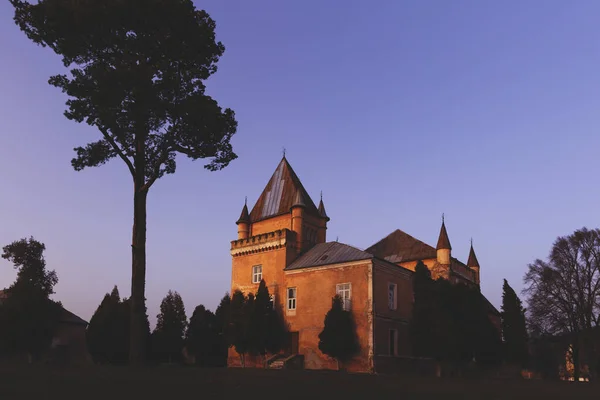 Kendeffy. Kasteel Santamaria Orlea, Hateg, Roemenië — Stockfoto