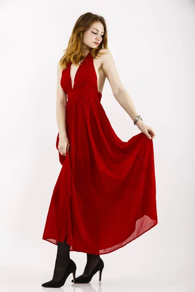Full body portrait with a beautiful redheaded woman — Stock Photo, Image
