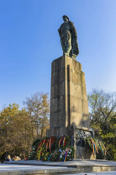 Sightseeing tour of Oradea, Romania, 26-Octomber 2019. Old build — Stock Photo, Image