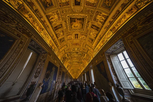 19 listopada 2019 r. Zdjęcia z Rzymu Włochy - wewnątrz Watykanu mu — Zdjęcie stockowe