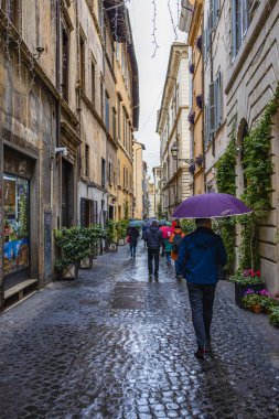 15 Kasım 2019 Yağmurlu bir günde Roma sokaklarında resimler