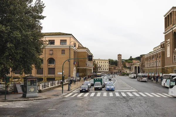 November 15, 2019 Εικόνες στους δρόμους της Ρώμης μια βροχερή μέρα — Φωτογραφία Αρχείου