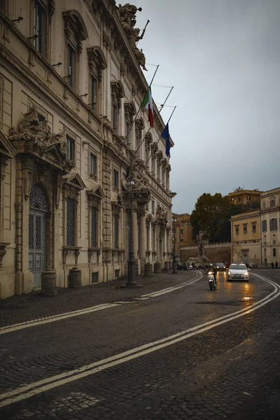 Noviembre 15, 2019 Fotos en las calles de Roma en un día lluvioso — Foto de Stock