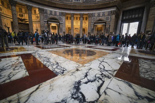Рим, Италия - 15-NOV 2019. Пантеон - древнеримский буил — стоковое фото