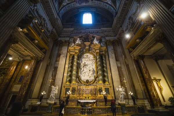 Купол в церкви Иисуса в Риме, Италия. Ноябрь-15 - — стоковое фото