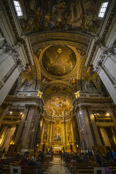 Die kuppel in der kirche des jesus in rom, italien. 15. November- — Stockfoto