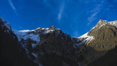 Romanya ve Karpat Dağları 'nda güzel kış manzaraları
