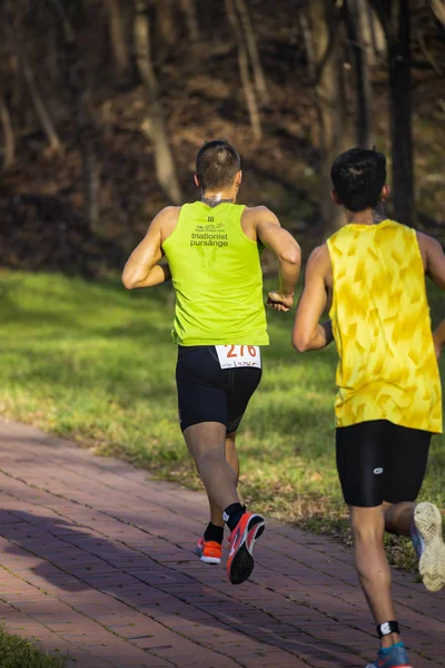 15-Dez 2019 Semi-maratona na Romênia, Arges, Pitesti — Fotografia de Stock