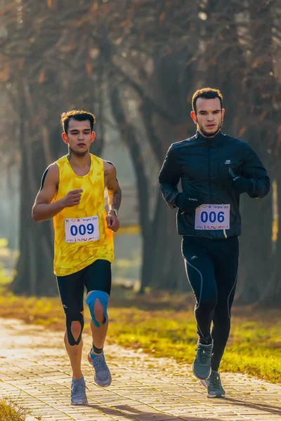 15-dic 2019 Semi-maratona in Romania, Arges, Pitesti — Foto Stock