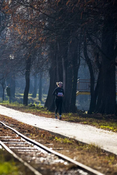 15-Dec 2019 Compétition de semi-marathon en Roumanie, Arges, Pitesti — Photo