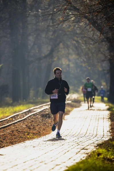 15-dic 2019 Semi-maratona in Romania, Arges, Pitesti — Foto Stock