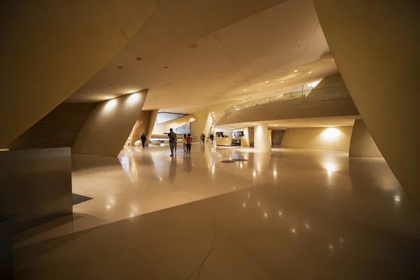 12 januari 2020. Afbeeldingen uit de Qatar National Museum is een nat — Stockfoto