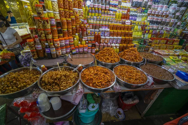 14 janvier 2020, Marché alimentaire frais et diversifié à Hanoi Vietnam — Photo