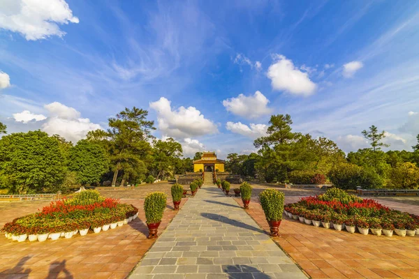 Pabellón de Minh Lau en la tumba del emperador Minh Mang en Hue, Vietnam —  Fotos de Stock