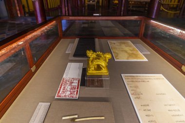 Hue, Vietnam 'daki Minh Mang İmparator Mezarı' nda Minh Lau köşkü.