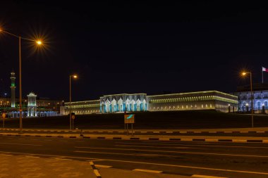 Doha Katar parlamentosu gece görüşü güzel arcitaxture, bu fotoğraf 18-20 Ocak 2020 gecesi çekilmiştir.