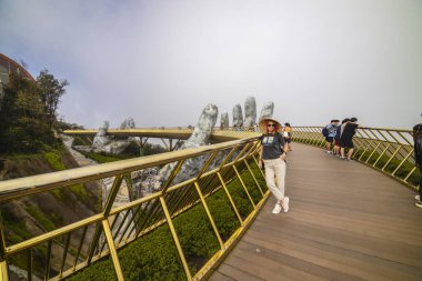 Vietnam 'da da Nang' da Tanrı 'nın Eli' nin Altın Köprüsü. 16 Ocak 2020.