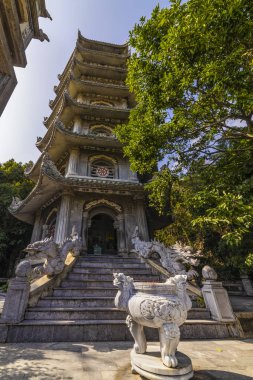 Da Nang, Vietnam - 14 Temmuz 2020: güzel görüntüler, mermer tapınakta Pagoda.