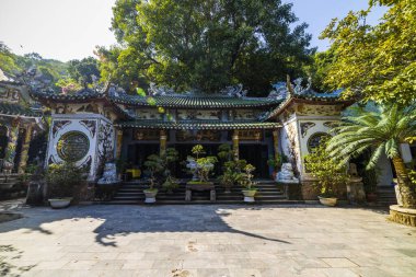 Da Nang, Vietnam - 14 Temmuz 2020: güzel görüntüler, mermer tapınakta Pagoda.