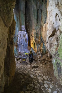 Da Nang, Vietnam - 14 Temmuz 2020: güzel görüntüler, mermer tapınakta Pagoda.