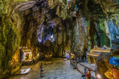 Da Nang, Vietnam - 14 Temmuz 2020: güzel görüntüler, mermer tapınakta Pagoda.
