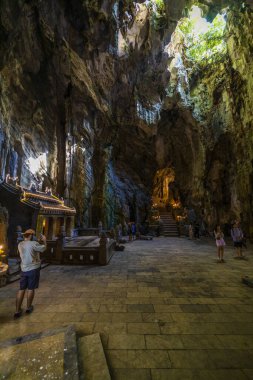 Da Nang, Vietnam - 14 Temmuz 2020: güzel görüntüler, mermer tapınakta Pagoda.