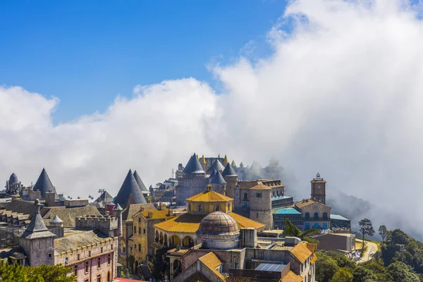 Temmuz 2020 Fransız Köyü Çin Tapınağı Bana Hills Güneş Dünyası — Stok fotoğraf