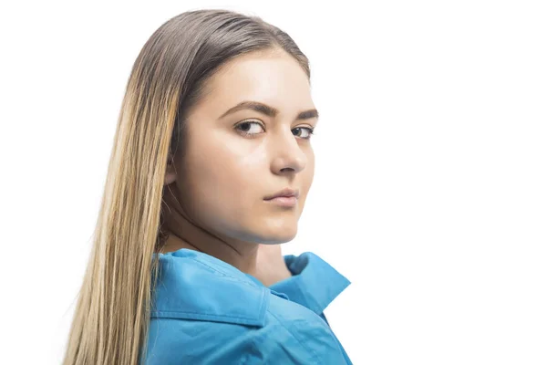 Retrato Una Joven Mujer Bonita Aislada Sobre Fondo Blanco —  Fotos de Stock