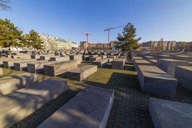 Berlin, Almanya - 7 Şubat 2020: Öldürülen Avrupa Yahudileri Anıtı