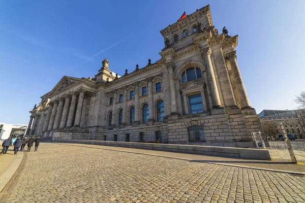 Berlin Berlin Germania February 2020 Tourists Visit Glass Dome Reichstag — Φωτογραφία Αρχείου