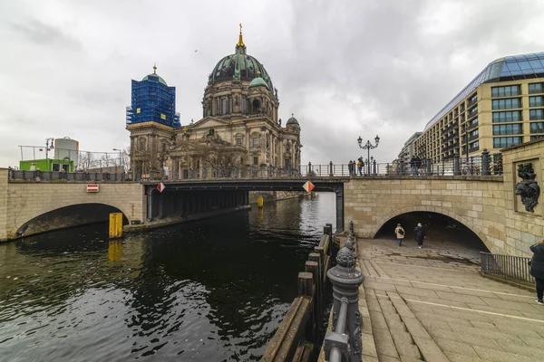 Berlin Germany Frebuary 2020 Tourists Visiting Berliner Dom Cathedral Church — 스톡 사진
