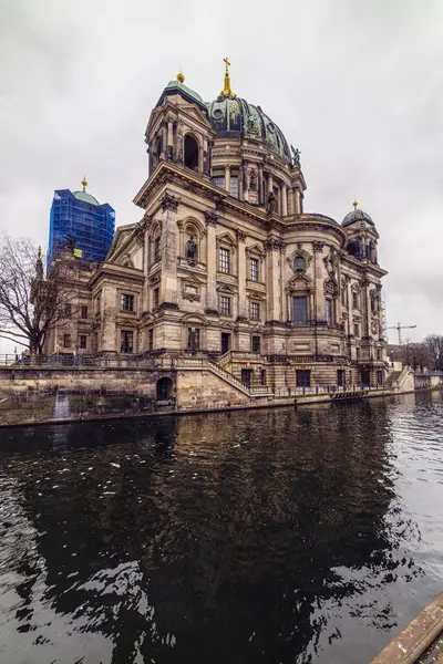 Berlin Germany Frebuary 2020 Tourists Visiting Berliner Dom Cathedral Church — Stock fotografie