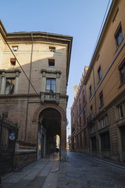 Bolonya / İtalya - 12 Şubat 2020: Cornavirus salgını başlamadan önce İtalya 'nın şaşırtıcı Bologna kentinin görüntüsü.