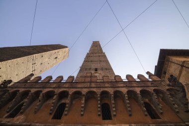 İtalya, Bologna 12 Şubat 2020. Bolonya 'nın en ünlü kuleleri 
