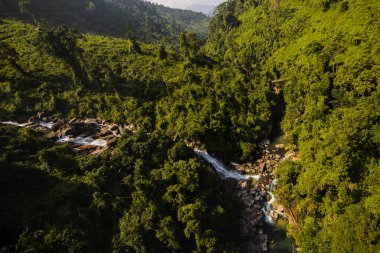 Da Nang, Vietnam - 16 Ocak 2020: Ba Na Hills Dağ Tatil Köyü 'ne giden kablo araba, eğlence, eğlence, eğlence ve restoranlarla dolu turistik kompleks