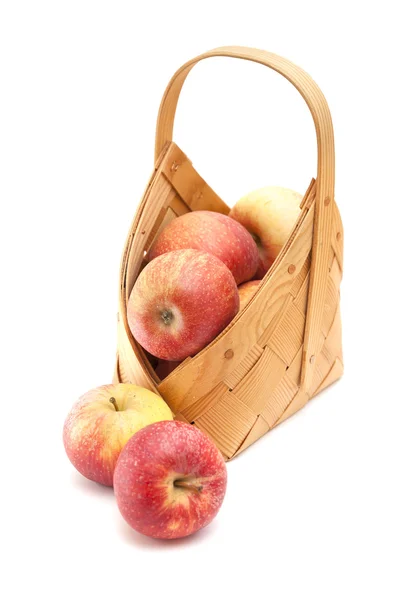 Red apples in birch bark basket — Stock Photo, Image