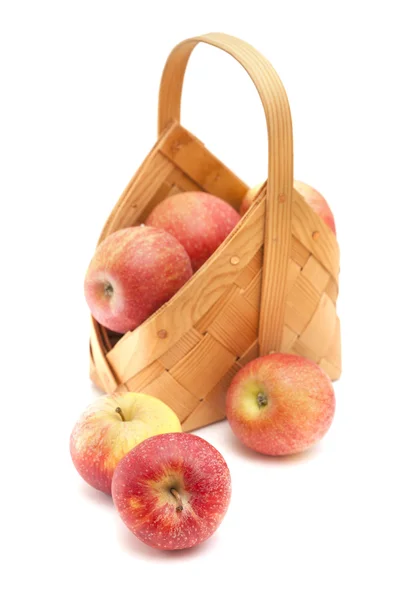 Red apples in birch bark basket — Stock Photo, Image