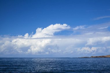 hafif bulutlu güzel gökyüzü