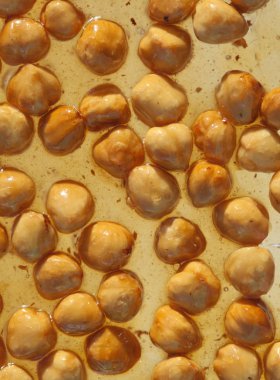 Brown nougat or nougatine