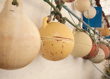 Deniz dekorasyonu ile şamandıralar