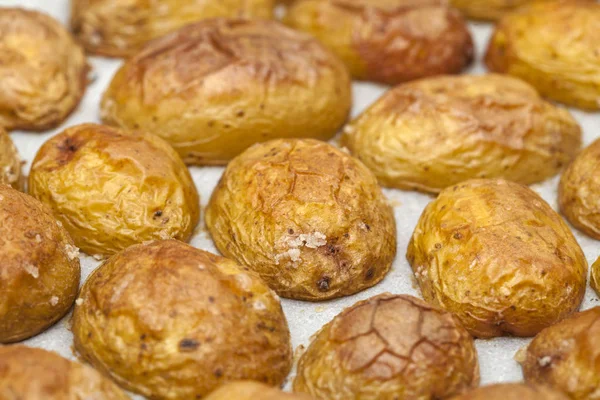 Batatas novas assadas — Fotografia de Stock