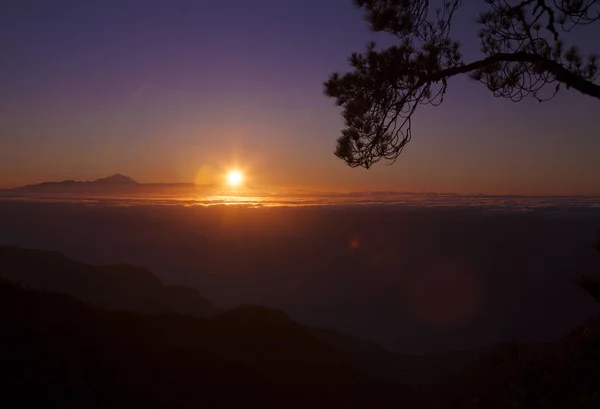 Puesta de sol sobre el Teide — Foto de Stock
