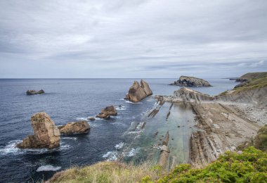 Cantabria, Costa Quebrada, şaşırtıcı kaya oluşumları