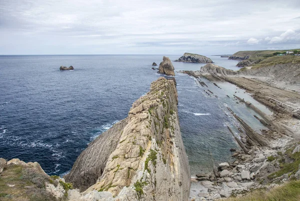 Cantabria, Costa Quebrada, şaşırtıcı kaya oluşumları