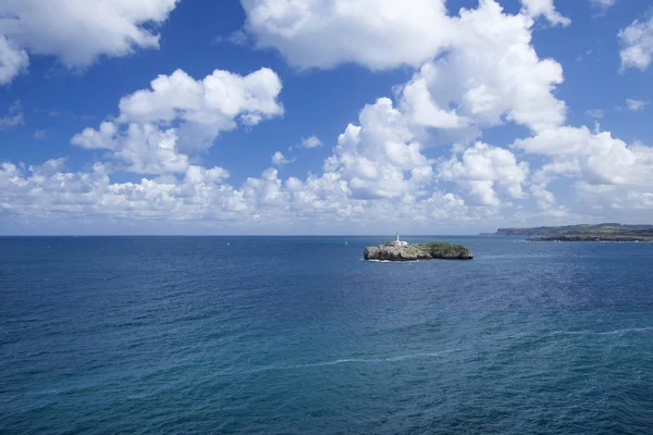 Latarnia morska na wyspie Mouro — Zdjęcie stockowe