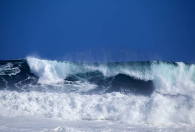 Gran Canaria, foamy waves