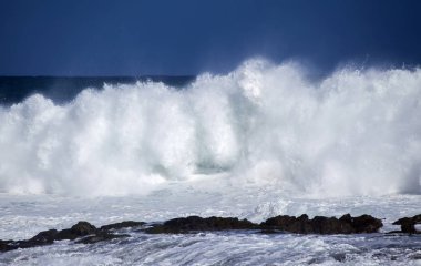 Gran Canaria, foamy waves
