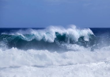 Gran Canaria, foamy waves