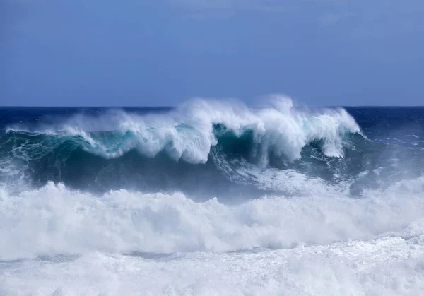 Gran Canaria, schäumende Wellen — Stockfoto