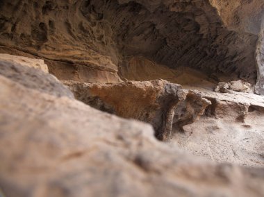 Büyük Kanarya, volkanik kaya mağarası